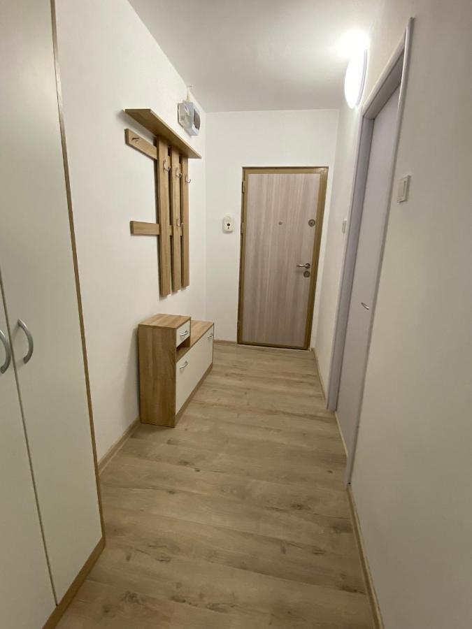 Grove Apartment Buzău Esterno foto